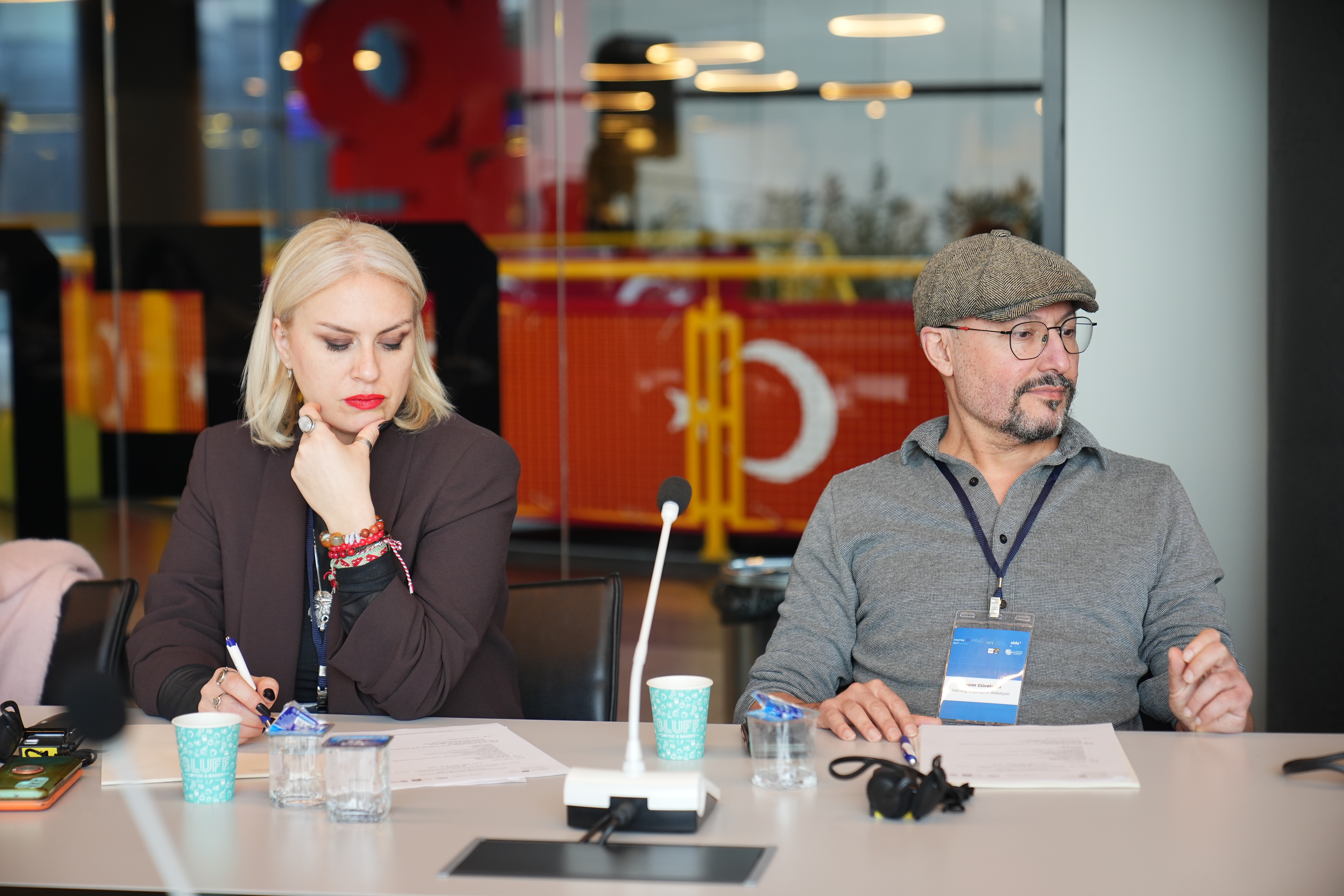 Partner dialogue during opening programme
